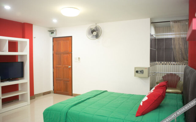 ZEN Rooms Mahajak Residence
