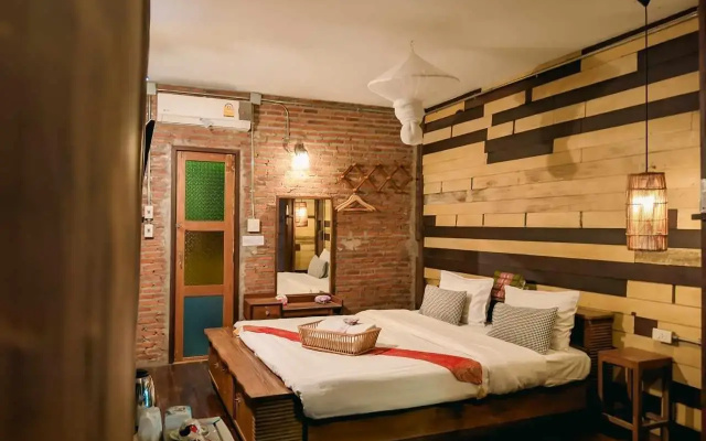 Huen Chang Puek Hotel