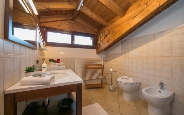 Amazing Gaia Le Palme Pool Lake View