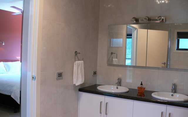 Deeluxe Riverspa Apartments