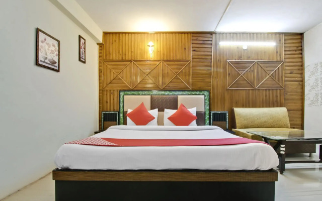 Capital O 11741 Hotel Nest