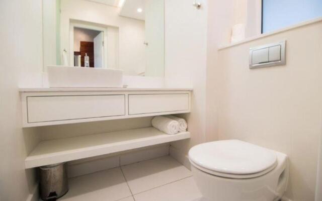 Mouille Point Mountain View 2 Bedroom