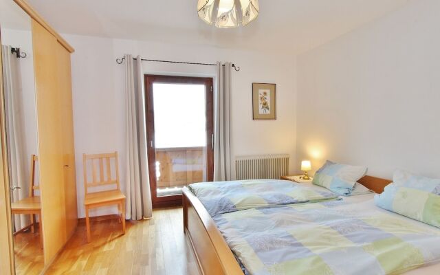 Spacious Apartment In Kitzbuhel With Balcony