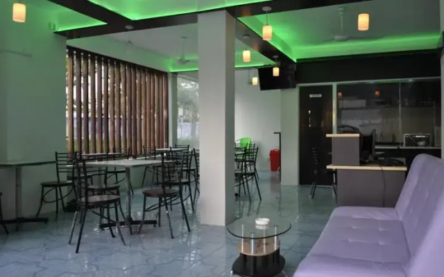 Atoll Seven Inn
