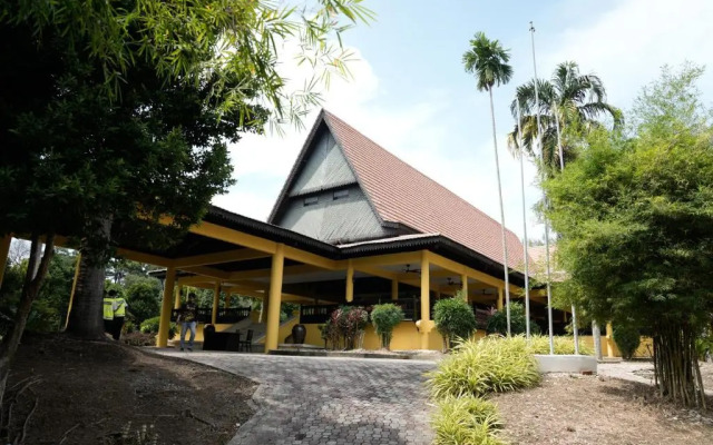 Putera Island Resort