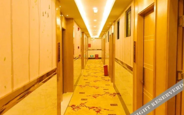 Seven Orange Hotel (Shenzhen North Station Minzhi)