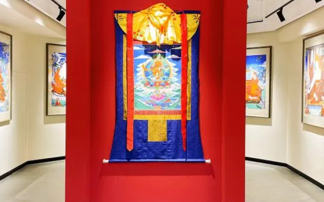 Sky Ornament Art Hotel