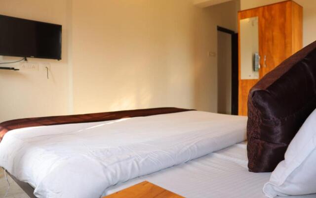 Hotel Orange Leaf by WB Inn