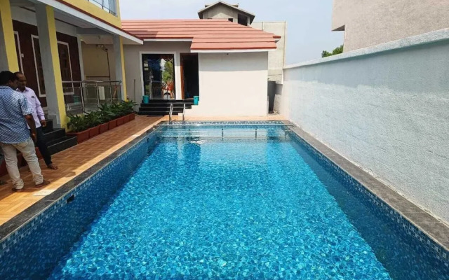 Hotel Nagavkars Palace