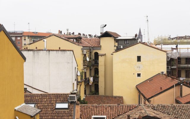 Typical Apartment on River Naviglio / Darsena