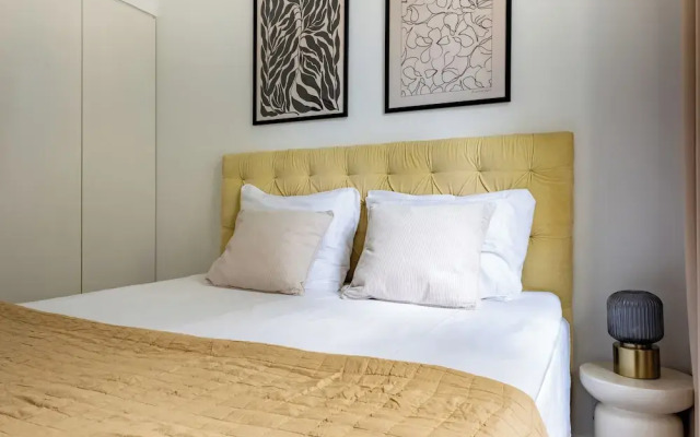 Sanders Shield - 3 Bedroom Apartment With Balcony