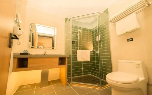 GreenTree Inn Nanjing Lukou Airport