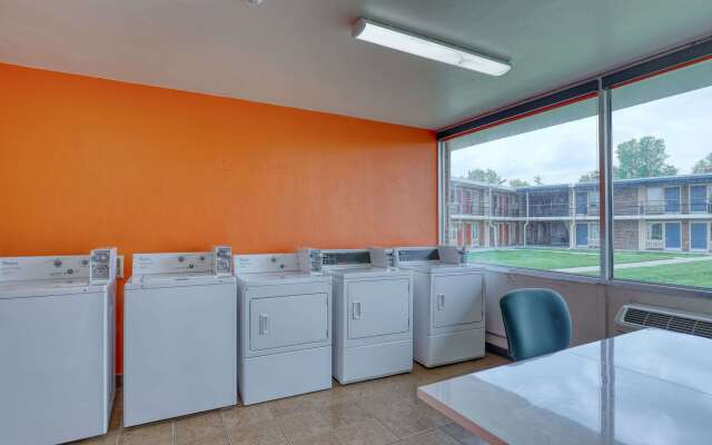 Suburban Studios Neenah-Appleton