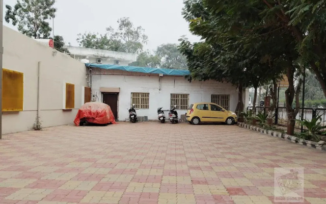6 CR Hotel Natraj Aurangabad