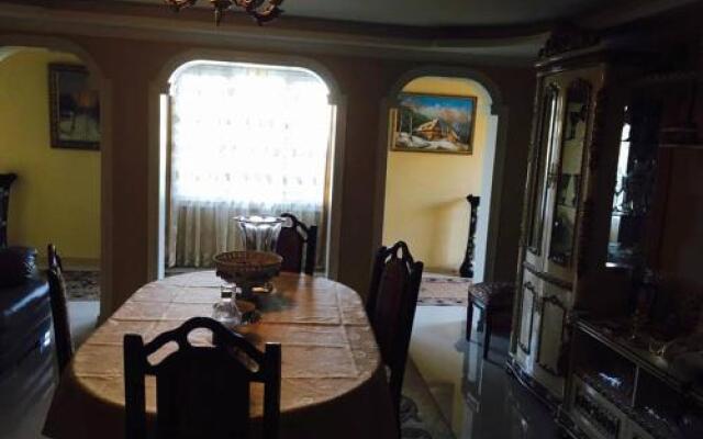 Melano House