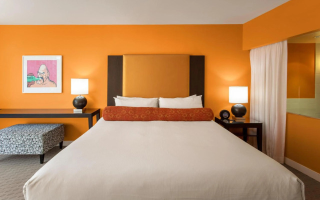 OPUS Hotel Vancouver