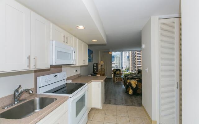 Ilikai Marina Studio City View Condos with Fully Equipped Kitchens & Free Wifi