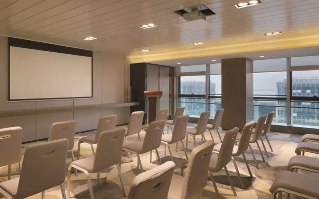 Hyatt House Shenzhen Airport