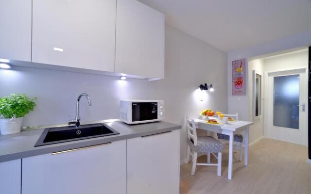 Apartment Lola