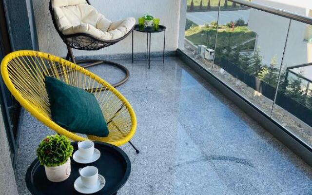 Studio Mamaia-Nord Iuliana