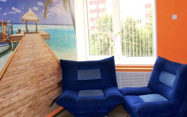 Oasis Hotel - Hostel