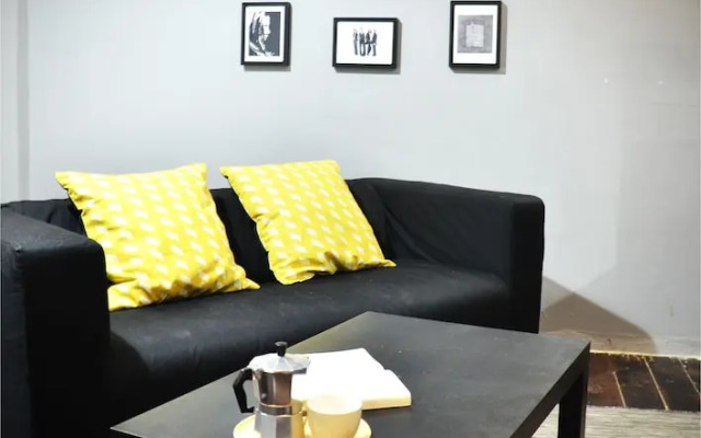 Goodfellas Thong Lo Hostel