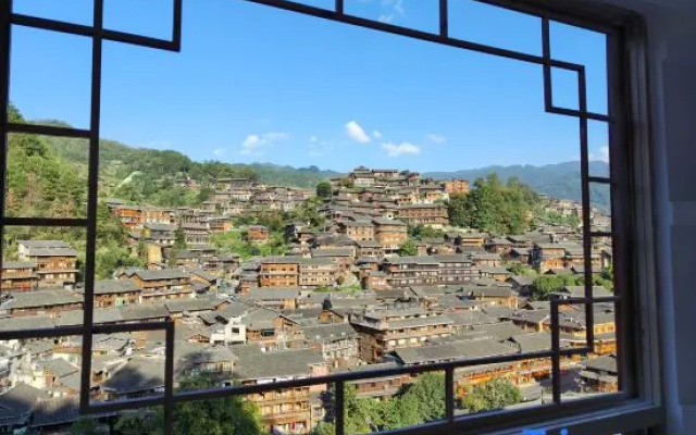 Xijiang Qianhu Miao Village Miyueli Panoramic Beauty Suite