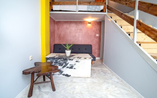 Kiritsis Stylish Apartment