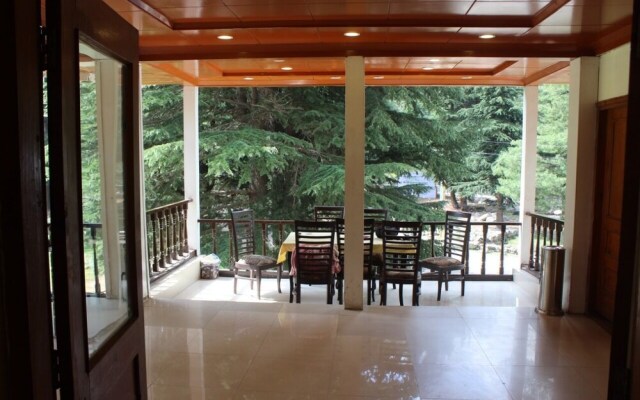 Pine Park Lake Luxury Resort Naran
