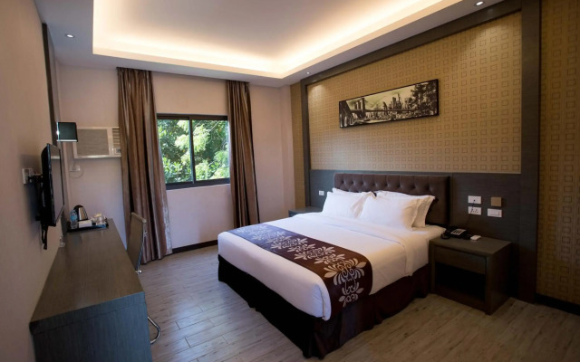Vienna Hotel (Newly Renovated 2025)