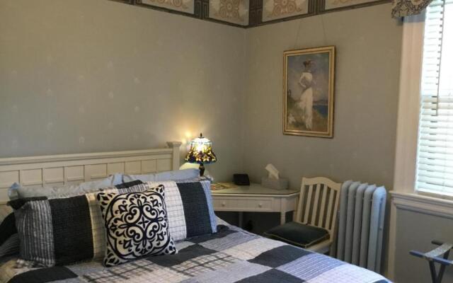Amherst Inn