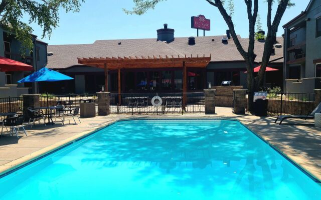 Endeavor Inn & Suites, Trademark Collection by Wyndham