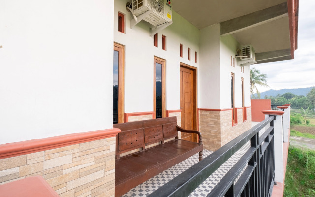 OYO 3076 Lilik Homestay Syariah