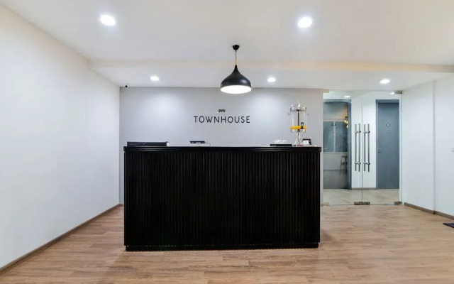 OYO 78628 Townhouse 136 Sector 46 Vikas Marg