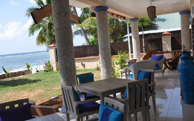 Le Relax Beach House - La Digue