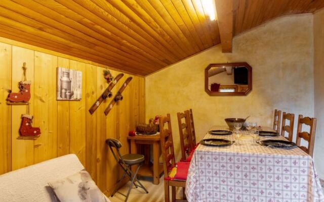 A la Claire Fontaine 18523