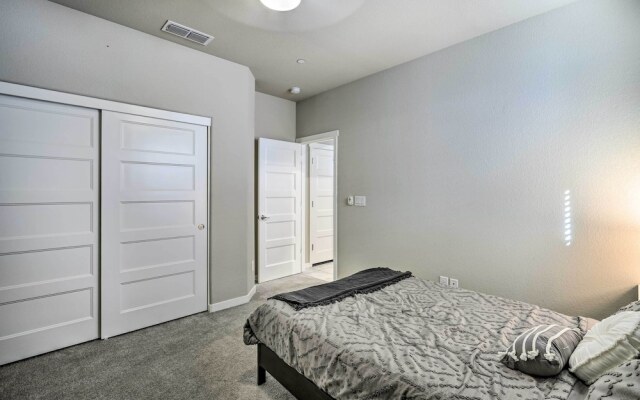 Pet-friendly Elk Grove Retreat w/ Balcony!