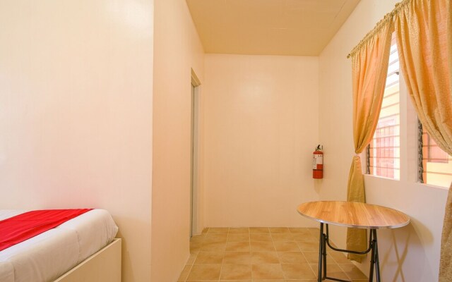 J5 Guest House & Restobar by OYO Rooms
