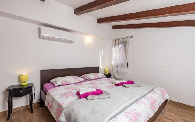 Nice Apartment in Rijeka With 2 Bedrooms and Wifi