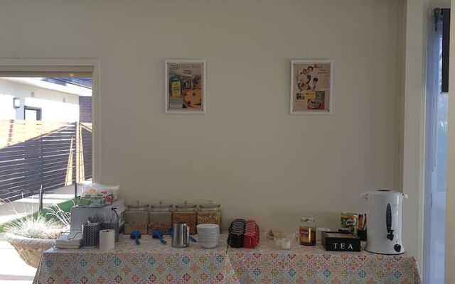 Town House Motor Inn