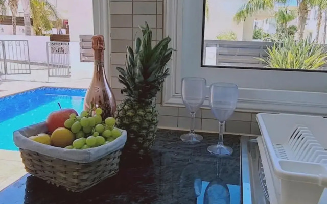 51 PER - Sunny Bay Villa