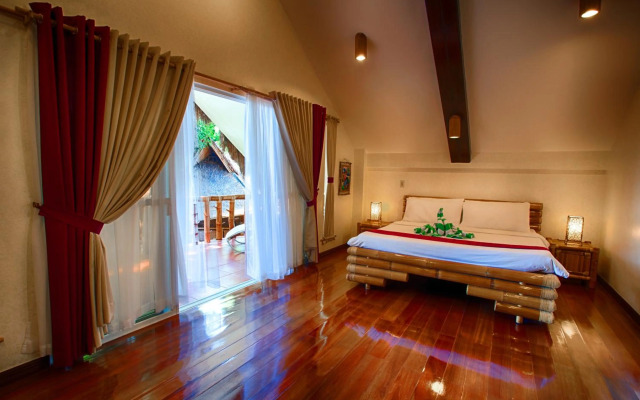 Pura Vida Beach & Dive Resort
