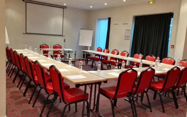 B&B HOTEL Maubeuge Gare