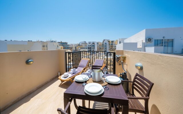 Sea Bliss Penthouse with two terraces enjoying side seaviews by Gatewaysmalta