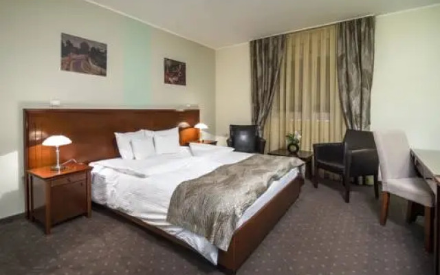 Garni Hotel Semlin BB