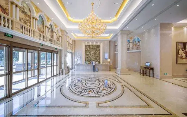 Vienna Hotel (Xiangyang Zuanshi Avenue)