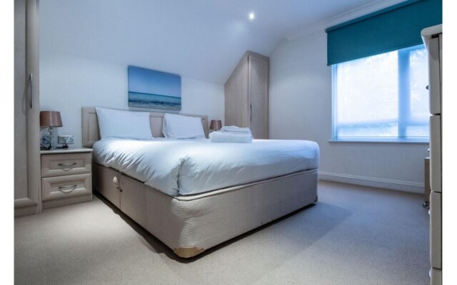1 Bedroom in Kew Gardens - Clarendon House