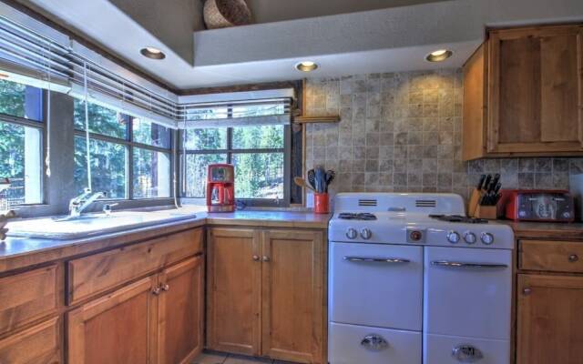 Breckenhaus 2 Bedroom Cabin