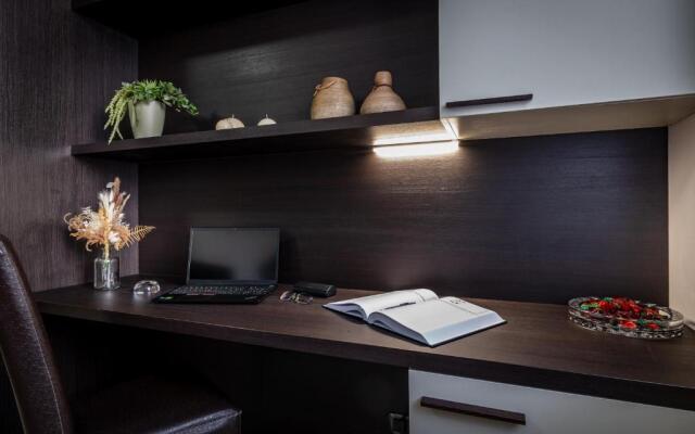 Arianna Apartment