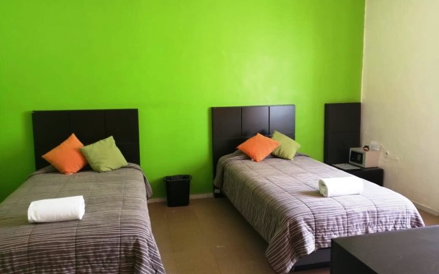 Hostal Amigo Suites